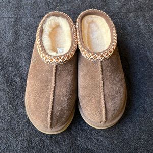 BRAND NEW without box kids Ugg Tasman shoe size 3